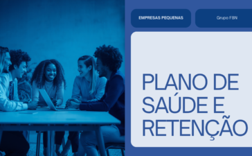 Equipe pequena reunida em torno de uma mesa, representando retenção e benefícios em empresas de pequeno porte